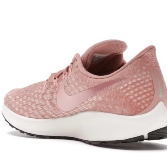 Nike Women's Air Zoom Pegasus 35 Purple Silver White Lace Up Running Shoes